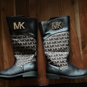 NWOT Black and Brown MK Logo Boots